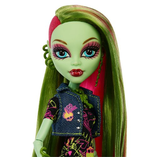 Monster High Boo-riginal Creeproduction Venus McFlytrap (1 per person)